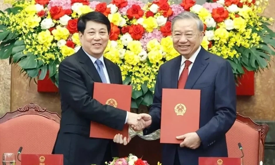Tổng Bí thư Tô Lâm nhận bàn giao công tác Chủ tịch nước Tổng Bí thư Tô Lâm nhận bàn giao công tác Chủ tịch nước