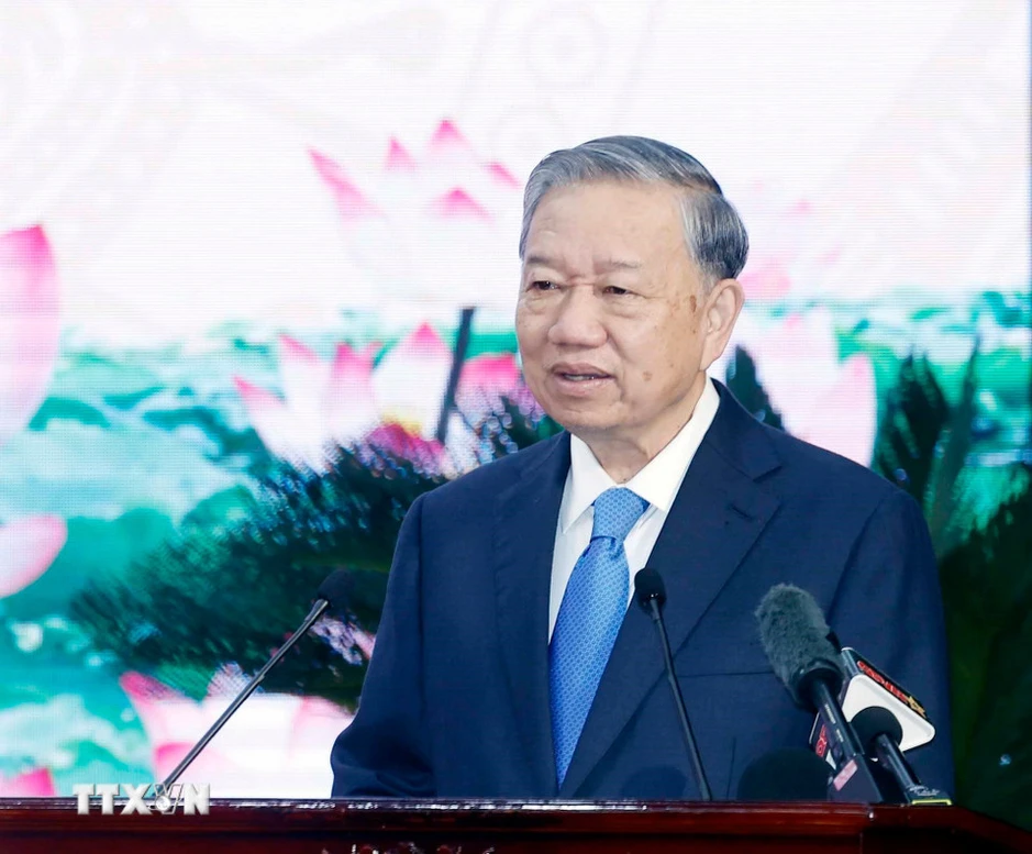 Tổng Bí thư Tô Lâm thăm, làm việc với Học viện Kỹ thuật quân sự Tổng Bí thư Tô Lâm thăm, làm việc với Học viện Kỹ thuật quân sự