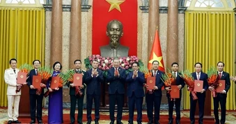 Tổng Bí thư Tô Lâm trao Quyết định bổ nhiệm thành viên Chính phủ nhiệm kỳ 2026 - 2031