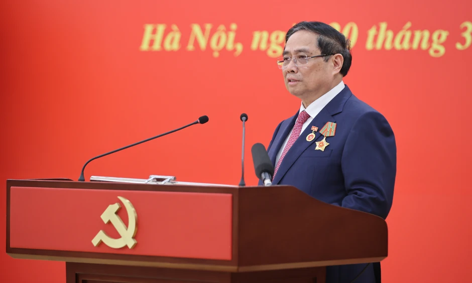 Tổng Bí thư Tô Lâm trao tặng Huân chương Quân công hạng nhất cho Thủ tướng Phạm Minh Chính Tổng Bí thư Tô Lâm trao tặng Huân chương Quân công hạng nhất cho Thủ tướng Phạm Minh Chính