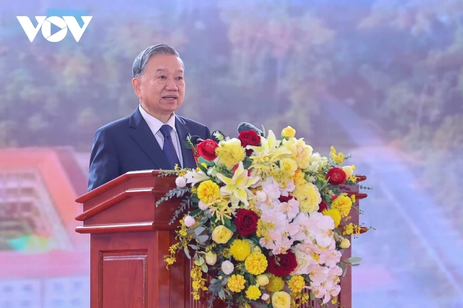 Tổng Bí thư và Thủ tướng dự lễ khởi công đồng loạt các trường nội trú liên cấp