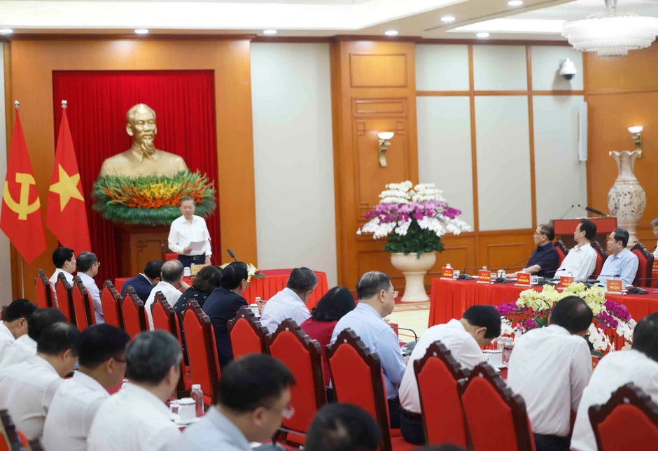 Tổng kết phải thể hiện được tầm vóc lịch sử vĩ đại của 100 năm Đảng lãnh đạo cách mạng Việt Nam Tổng kết phải thể hiện được tầm vóc lịch sử vĩ đại của 100 năm Đảng lãnh đạo cách mạng Việt Nam