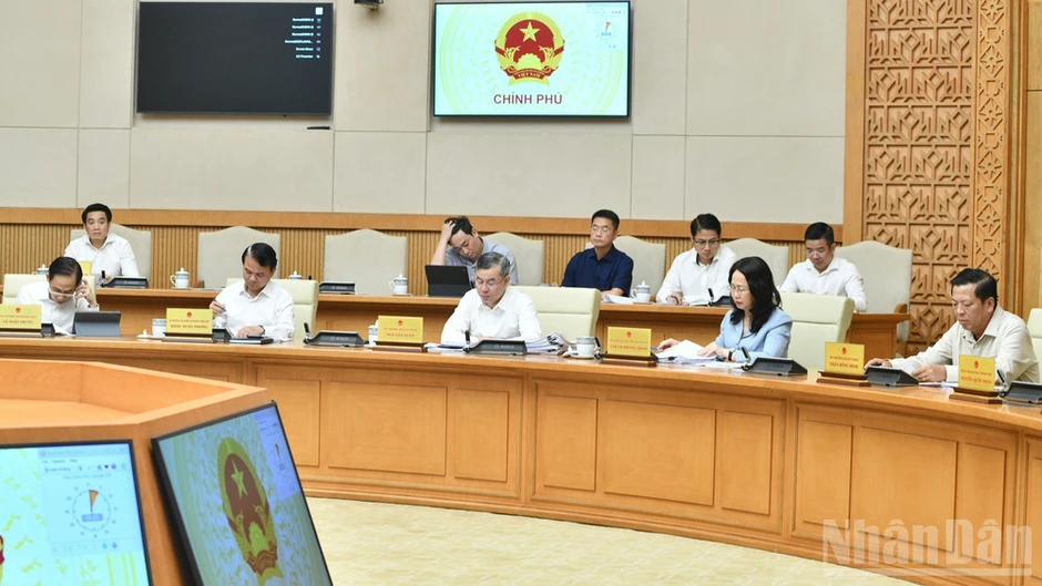 Tổng rà soát, chủ động xử lý những quy định mâu thuẫn, chồng chéo trong hệ thống pháp luật Tổng rà soát, chủ động xử lý những quy định mâu thuẫn, chồng chéo trong hệ thống pháp luật