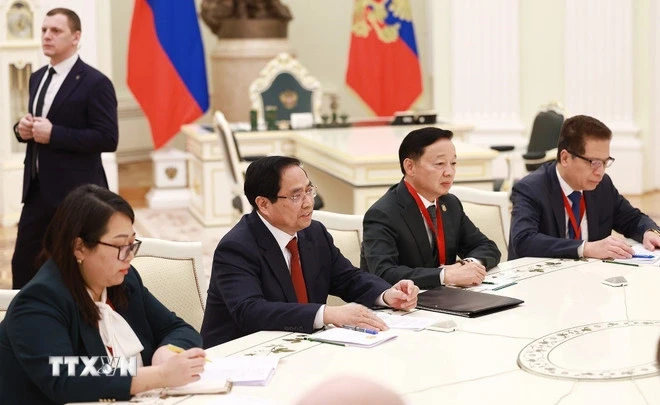 Tổng thống Putin giao Bộ Ngoại giao Nga xem xét miễn thị thực cho công dân Việt Nam Tổng thống Putin giao Bộ Ngoại giao Nga xem xét miễn thị thực cho công dân Việt Nam