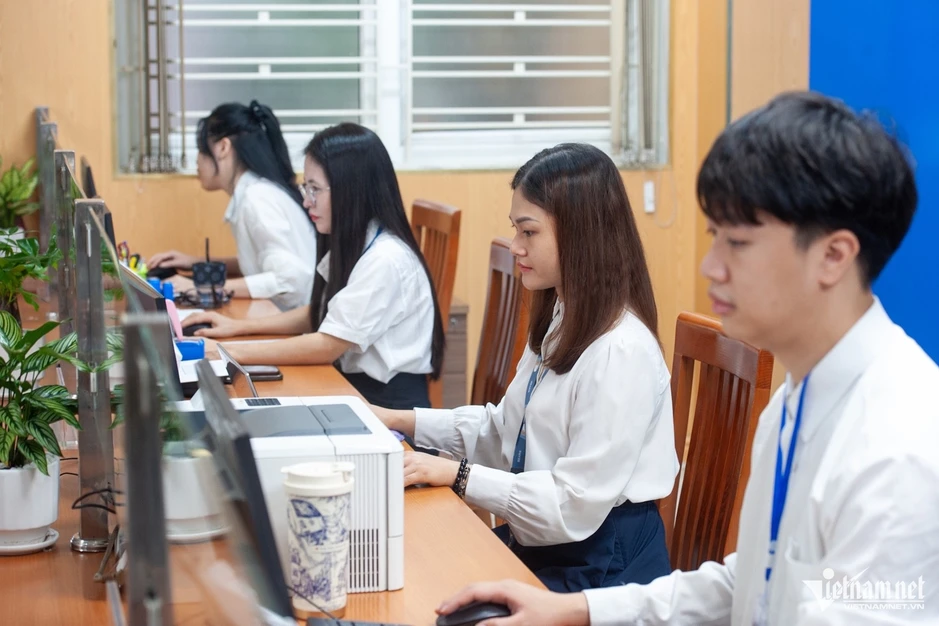 Tốt nghiệp trung học nghề rồi lên đại học luật có được thi công chức cấp xã? Tốt nghiệp trung học nghề rồi lên đại học luật có được thi công chức cấp xã?