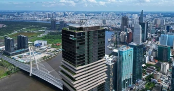 TP HCM rực rỡ tên vàng 50 năm phát triển và hội nhập chính trị