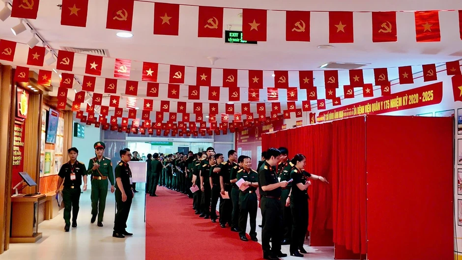 TP Hồ Chí Minh: Bệnh nhân thực hiện quyền bầu cử ngay tại bệnh viện TP Hồ Chí Minh: Bệnh nhân thực hiện quyền bầu cử ngay tại bệnh viện