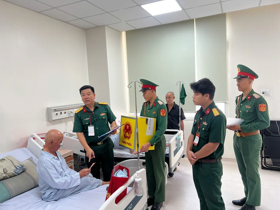 TP Hồ Chí Minh: Bệnh nhân thực hiện quyền bầu cử ngay tại bệnh viện TP Hồ Chí Minh: Bệnh nhân thực hiện quyền bầu cử ngay tại bệnh viện