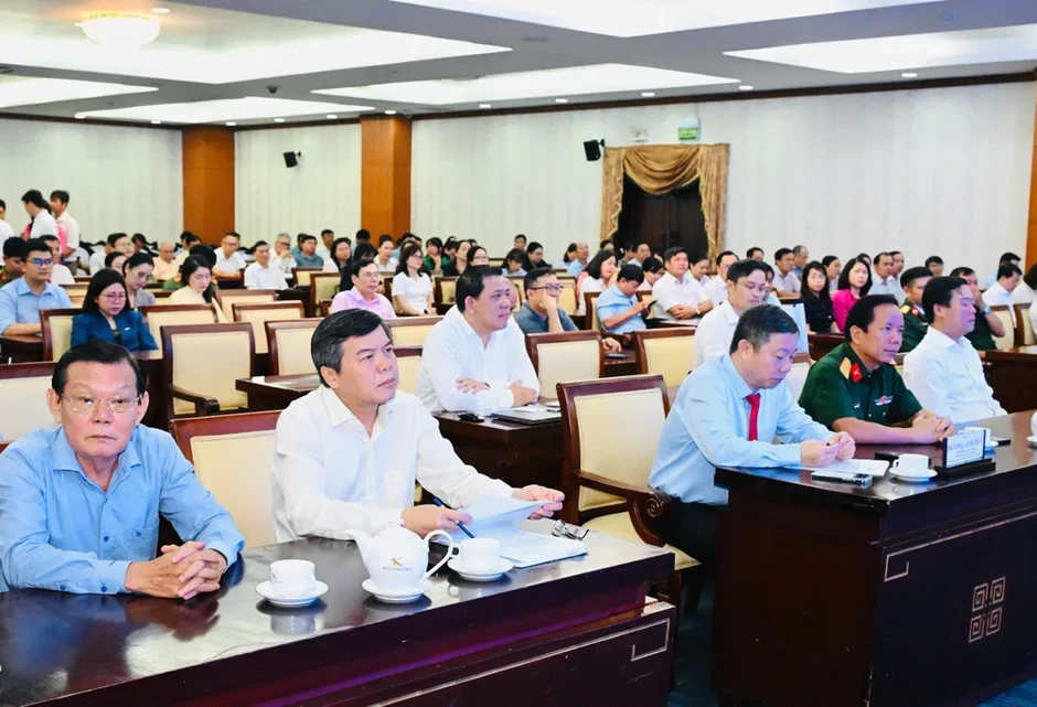 TPHCM: 25 tác phẩm được trao Giải Báo chí về công tác bảo vệ nền tảng tư tưởng của Đảng TPHCM: 25 tác phẩm được trao Giải Báo chí về công tác bảo vệ nền tảng tư tưởng của Đảng