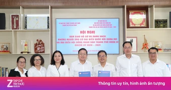 TP.HCM bàn giao hồ sơ 282 người ứng cử ĐBQH và HĐND