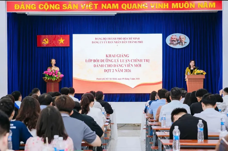 TPHCM: Bồi dưỡng lý luận chính trị cho gần 850 đảng viên mới TPHCM: Bồi dưỡng lý luận chính trị cho gần 850 đảng viên mới