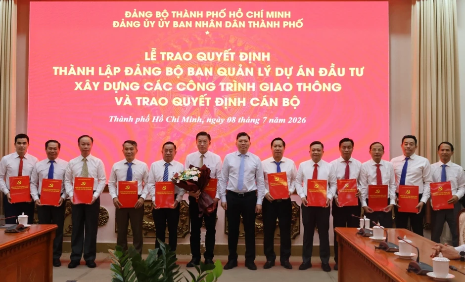 TP.HCM điều động bổ nhiệm 11 cán bộ lãnh đạo TP.HCM điều động bổ nhiệm 11 cán bộ lãnh đạo
