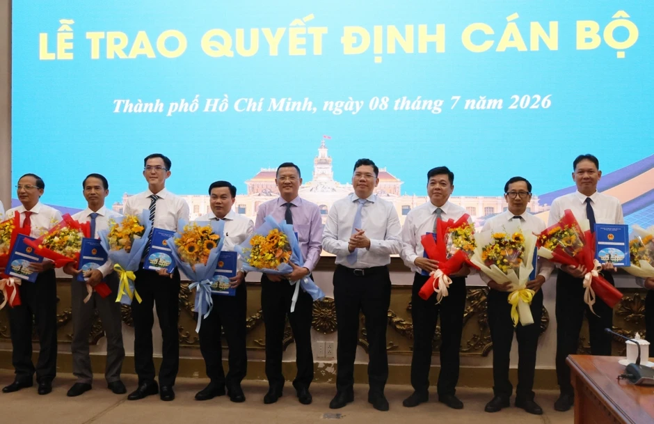 TP.HCM điều động bổ nhiệm 11 cán bộ lãnh đạo TP.HCM điều động bổ nhiệm 11 cán bộ lãnh đạo