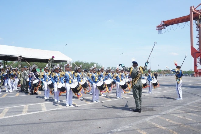 TPHCM đón tàu buồm huấn luyện hải quân lớn nhất Đông Nam Á TPHCM đón tàu buồm huấn luyện hải quân lớn nhất Đông Nam Á