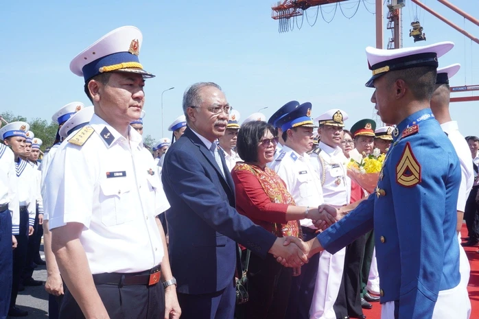 TPHCM đón tàu buồm huấn luyện hải quân lớn nhất Đông Nam Á TPHCM đón tàu buồm huấn luyện hải quân lớn nhất Đông Nam Á