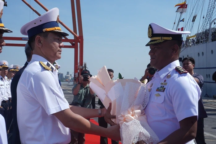 TPHCM đón tàu buồm huấn luyện hải quân lớn nhất Đông Nam Á TPHCM đón tàu buồm huấn luyện hải quân lớn nhất Đông Nam Á