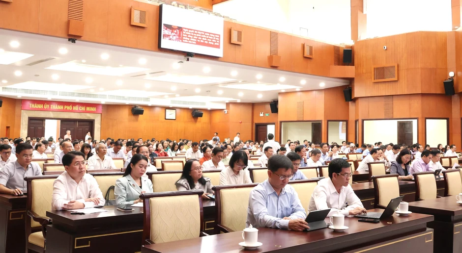 TPHCM: Gần 90.000 cán bộ, đảng viên dự hội nghị toàn quốc quán triệt Nghị quyết 79, Nghị quyết 80 TPHCM: Gần 90.000 cán bộ, đảng viên dự hội nghị toàn quốc quán triệt Nghị quyết 79, Nghị quyết 80