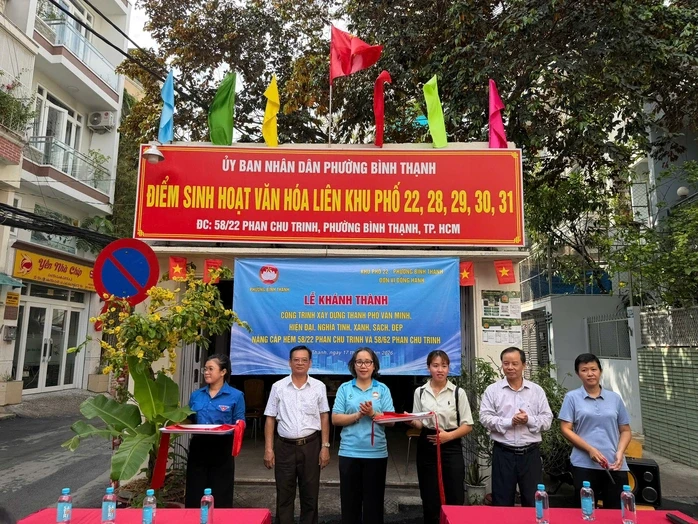 TPHCM: Hẻm cũ thay "áo mới", chào mừng 50 năm thành phố mang tên Bác TPHCM: Hẻm cũ thay "áo mới", chào mừng 50 năm thành phố mang tên Bác