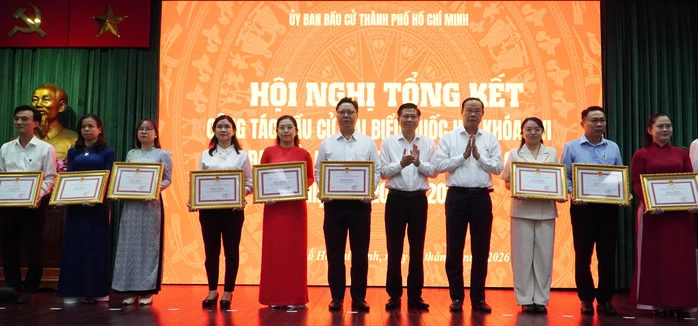TPHCM hoàn thành nhiều nội dung vượt tiến độ trong tổ chức bầu cử TPHCM hoàn thành nhiều nội dung vượt tiến độ trong tổ chức bầu cử