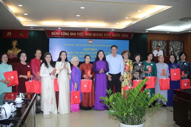 TPHCM họp mặt tôn vinh nữ cán bộ Mặt trận Nhân Ngày Quốc tế Phụ nữ 2026 TPHCM họp mặt tôn vinh nữ cán bộ Mặt trận Nhân Ngày Quốc tế Phụ nữ 2026