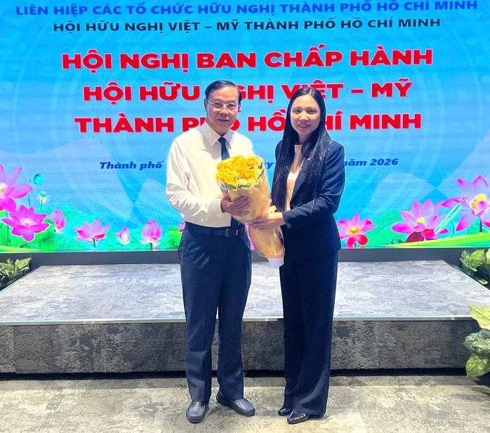 TPHCM kiện toàn nhân sự lãnh đạo các hội hữu nghị TPHCM kiện toàn nhân sự lãnh đạo các hội hữu nghị