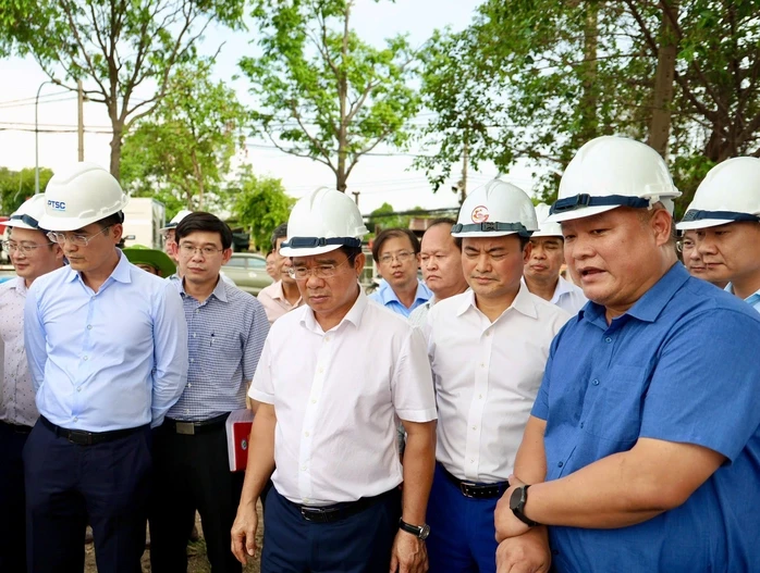 TPHCM: Lãnh đạo sẽ bị "thẻ đỏ" nếu tỉ lệ giải ngân liên tiếp thấp TPHCM: Lãnh đạo sẽ bị "thẻ đỏ" nếu tỉ lệ giải ngân liên tiếp thấp
