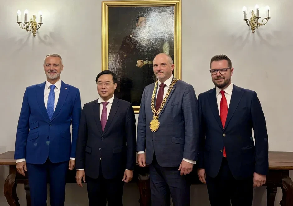 TPHCM mở rộng hợp tác kinh tế và quản trị đô thị với Slovakia