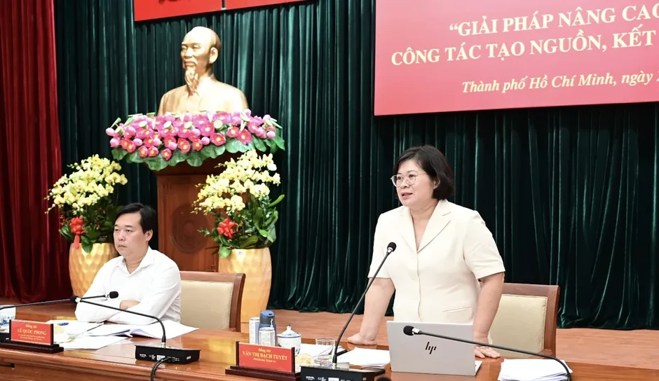 TPHCM nâng cao chất lượng công tác tạo nguồn, kết nạp đảng viên mới TPHCM nâng cao chất lượng công tác tạo nguồn, kết nạp đảng viên mới