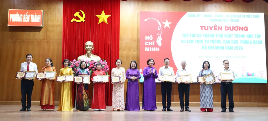 TPHCM: Phường Bến Thành ra mắt Sổ tay điện tử Không gian văn hóa Hồ Chí Minh TPHCM: Phường Bến Thành ra mắt Sổ tay điện tử Không gian văn hóa Hồ Chí Minh