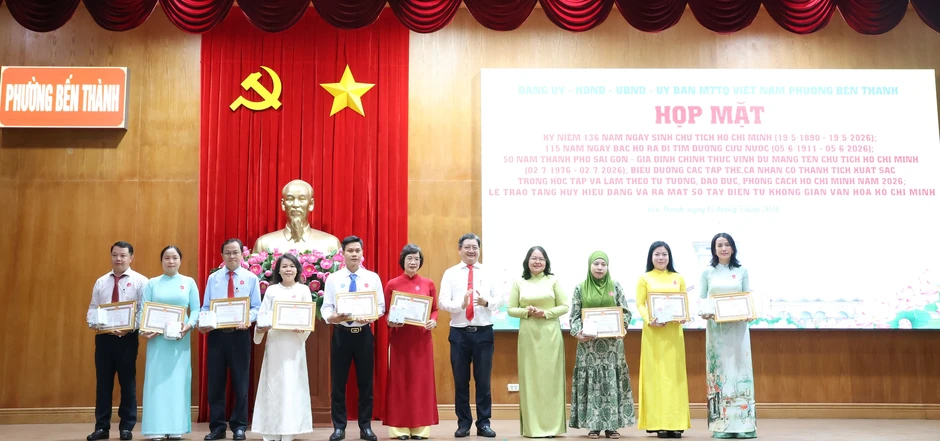 TPHCM: Phường Bến Thành ra mắt Sổ tay điện tử Không gian văn hóa Hồ Chí Minh TPHCM: Phường Bến Thành ra mắt Sổ tay điện tử Không gian văn hóa Hồ Chí Minh