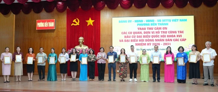 TPHCM: Phường Bến Thành thành lập thêm chi bộ, đảng bộ, củng cố hệ thống chính trị TPHCM: Phường Bến Thành thành lập thêm chi bộ, đảng bộ, củng cố hệ thống chính trị