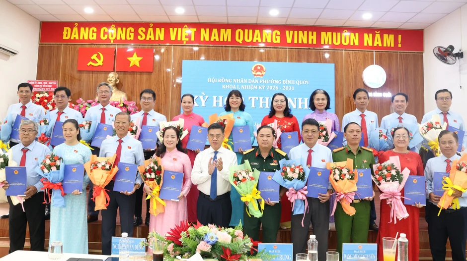 TPHCM: Phường Bình Quới kiện toàn nhân sự chủ chốt, sẵn sàng cho nhiệm kỳ mới TPHCM: Phường Bình Quới kiện toàn nhân sự chủ chốt, sẵn sàng cho nhiệm kỳ mới