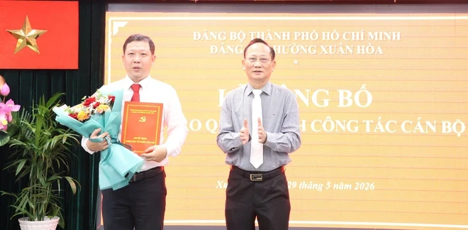 TPHCM: Phường Xuân Hòa kiện toàn nhân sự, tri ân lực lượng người hoạt động không chuyên trách TPHCM: Phường Xuân Hòa kiện toàn nhân sự, tri ân lực lượng người hoạt động không chuyên trách