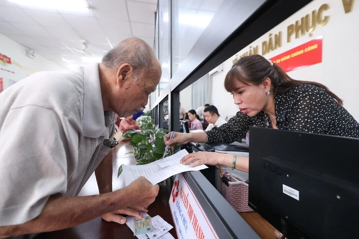 TPHCM rà soát, cắt giảm thủ tục: Doanh nghiệp bớt gánh nặng TPHCM rà soát, cắt giảm thủ tục: Doanh nghiệp bớt gánh nặng