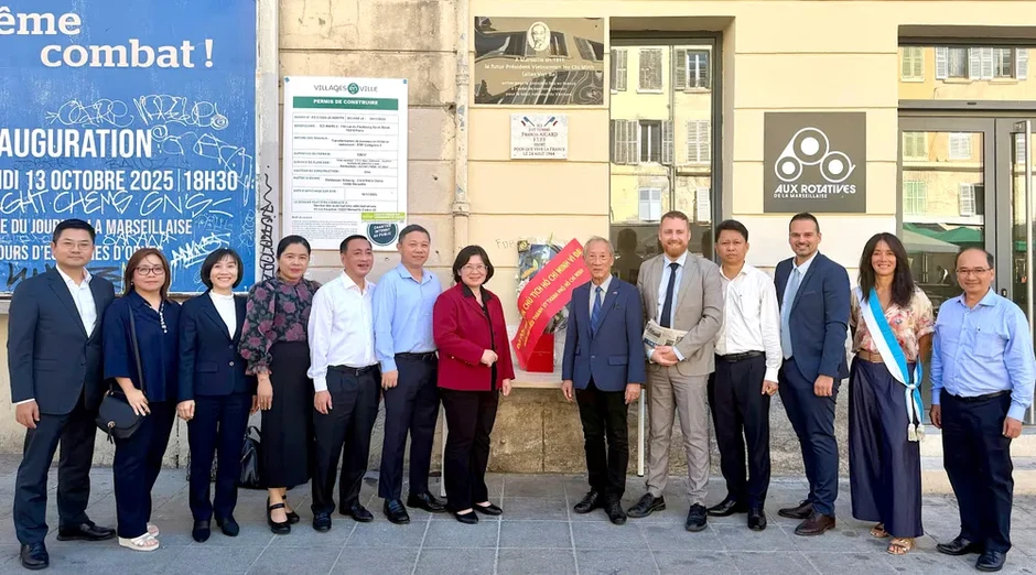 TPHCM tăng cường hợp tác với Pháp và Hungary về AI, logistics, giao thông đô thị