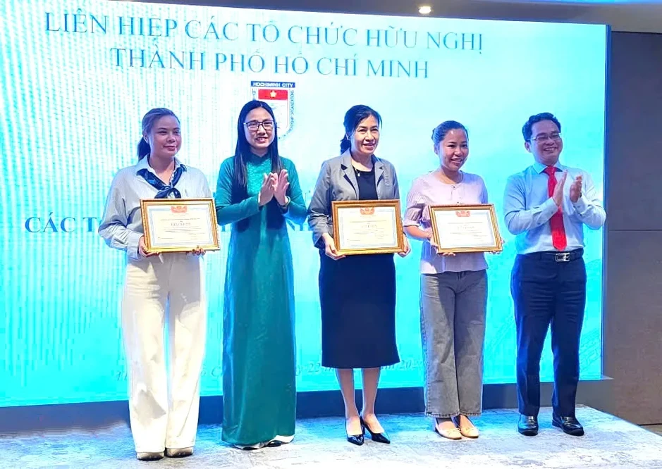 TPHCM: Tăng cường kết nối, vận động nguồn lực phục vụ phát triển TPHCM: Tăng cường kết nối, vận động nguồn lực phục vụ phát triển