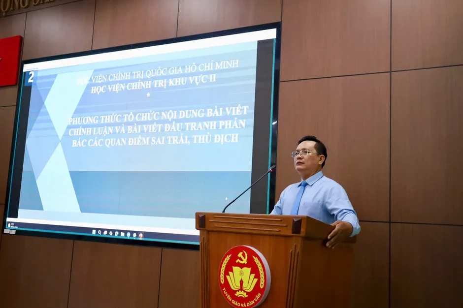 TPHCM tập huấn kỹ năng đấu tranh, phản bác quan điểm sai trái trên không gian mạng TPHCM tập huấn kỹ năng đấu tranh, phản bác quan điểm sai trái trên không gian mạng