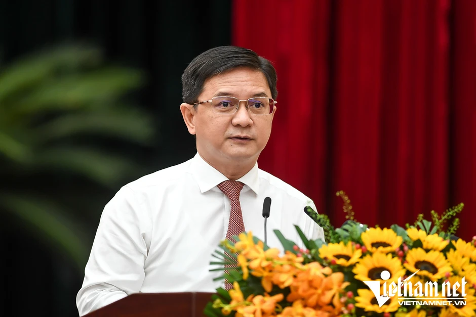 TPHCM tìm cách giữ chân cán bộ, hạn chế ‘chảy máu chất xám’ TPHCM tìm cách giữ chân cán bộ, hạn chế ‘chảy máu chất xám’