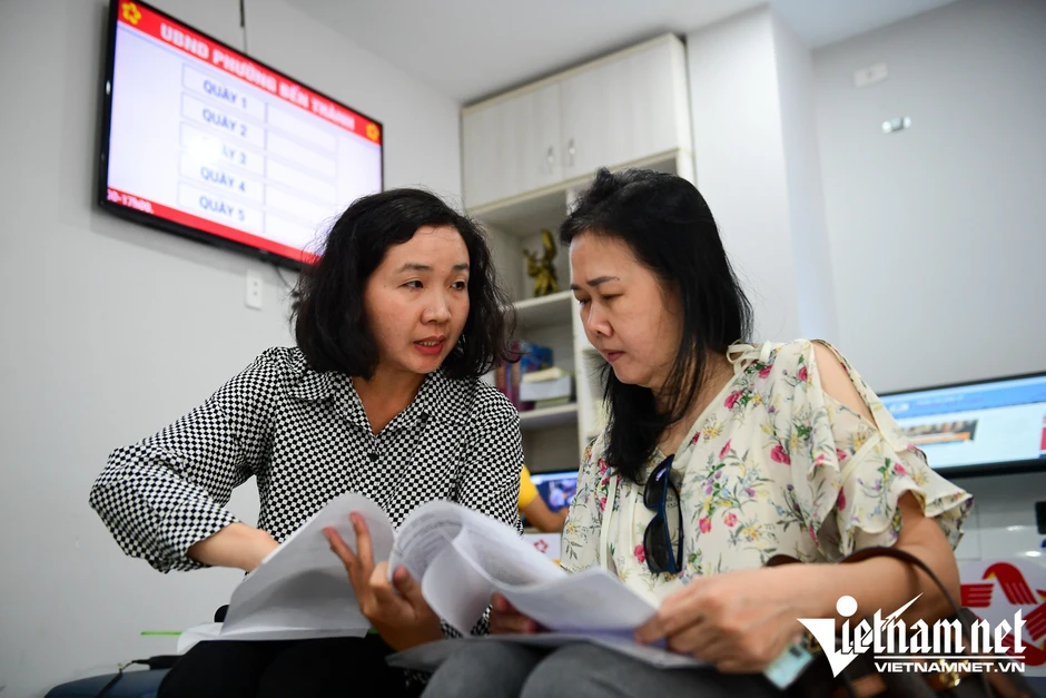 TPHCM tìm cách giữ chân cán bộ, hạn chế ‘chảy máu chất xám’ TPHCM tìm cách giữ chân cán bộ, hạn chế ‘chảy máu chất xám’