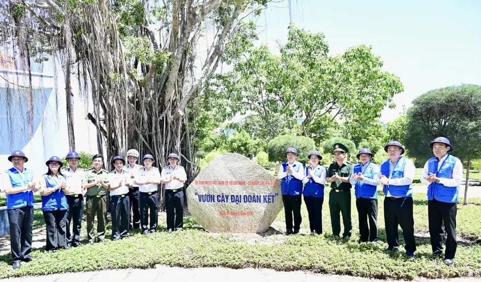 TPHCM trao các công trình nâng cao chất lượng huấn luyện cho Lữ đoàn 189 Hải quân TPHCM trao các công trình nâng cao chất lượng huấn luyện cho Lữ đoàn 189 Hải quân