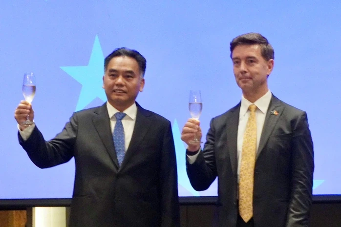 TPHCM và Liên minh Châu Âu mở rộng hợp tác bền vững TPHCM và Liên minh Châu Âu mở rộng hợp tác bền vững