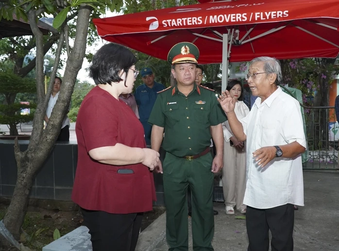 TPHCM xác minh vị trí nghi hố chôn tập thể liệt sĩ tại Công viên Lê Thị Riêng TPHCM xác minh vị trí nghi hố chôn tập thể liệt sĩ tại Công viên Lê Thị Riêng
