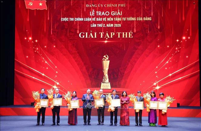 Trao giải Cuộc thi chính luận về bảo vệ nền tảng tư tưởng của Đảng trong Đảng bộ Chính phủ lần thứ 2