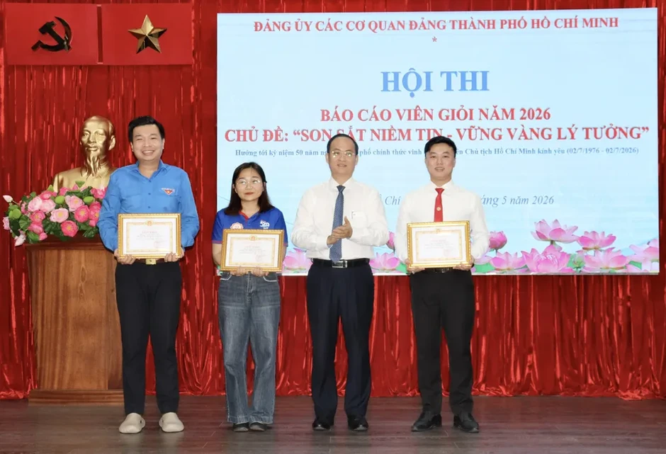 Trao giải hội thi Báo cáo viên giỏi năm 2026 Trao giải hội thi Báo cáo viên giỏi năm 2026