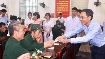 Trao quà của Tổng Bí thư, Chủ tịch nước cho người có công ở Thanh Hóa