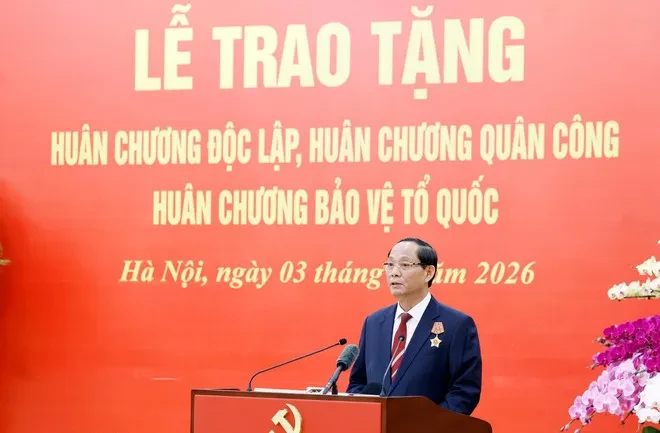 Trao tặng Huân chương cao quý cho các lãnh đạo Đảng, Nhà nước và cán bộ cấp cao