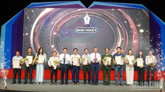 Trao thưởng Giải Báo chí Huỳnh Thúc Kháng thành phố Đà Nẵng lần thứ nhất