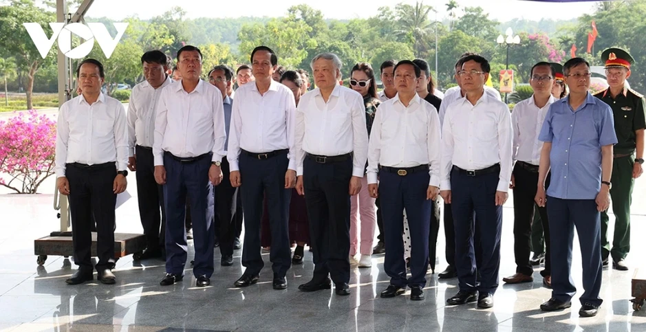 Tri ân các Anh hùng liệt sĩ, Mẹ Việt Nam Anh hùng Tri ân các Anh hùng liệt sĩ, Mẹ Việt Nam Anh hùng