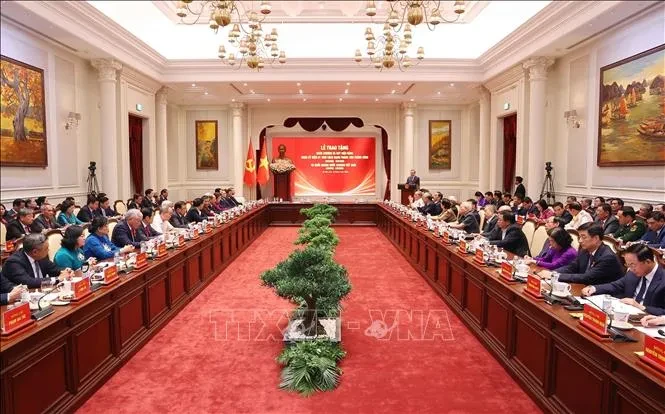 ''Tri ân xứng đáng nhất đối với các thế hệ đi trước là trách nhiệm và hành động của thế hệ hôm nay'' ''Tri ân xứng đáng nhất đối với các thế hệ đi trước là trách nhiệm và hành động của thế hệ hôm nay''