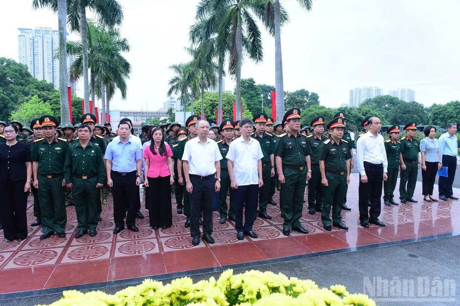 Triển khai lấy mẫu hài cốt liệt sĩ chưa xác định thông tin tại Nghĩa trang Mai Dịch để giám định ADN Triển khai lấy mẫu hài cốt liệt sĩ chưa xác định thông tin tại Nghĩa trang Mai Dịch để giám định ADN